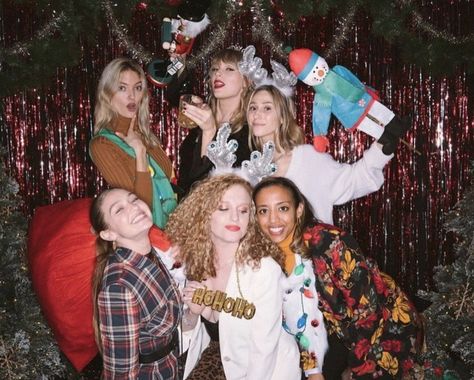 See Taylor Swift's Personal Photos From Her Christmas-Themed 30th Birthday Party Taylor Swift Christmas, Taylor Swift Birthday, Martha Hunt, Party Pictures, 30th Birthday Parties, Ryan Reynolds, Hyde Park, Taylor Swift Pictures, Blake Lively