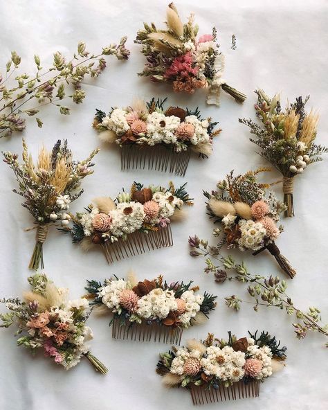 Dried Flower Hair Piece, Dried Floral Decor, Wearable Flowers, Flowers And Crystals, Flower Hair Piece, Event Florals, Dried Flowers Wedding, Wedding Comb, Pro Hair