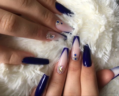 Long Dark blue nails. Royal Blue Matte Acrylic Nails, Dark Blue Designs Nails, Dark Blue Acrylic Nails Coffin Design, Navy Blue Nails With Diamonds, Navy Blue And Silver Quince Nails, Dark Blue Nails For Quince, Dark Blue Nails With Initial, White Dark Blue Nails, White Nails With Dark Blue Design