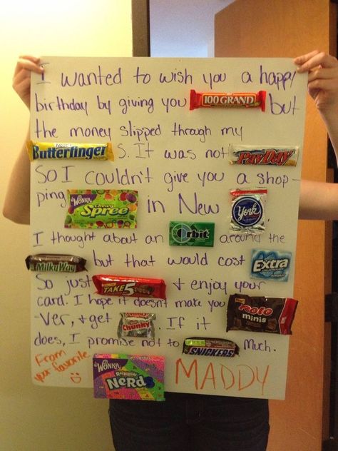 I really want to make this for my best friend How To Make Class More Fun, Google Card Idea, Gifts For My Boyfriend Birthday, Candy Cards For Birthday, Candy Card Ideas, Birthday Card Ideas For Best Friend, Birthday Card Ideas For Friends, Friend Birthday Gift Ideas, Candy Birthday Cards