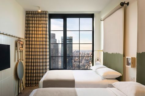 Rockwell Group and Yabu Pushelberg team up for Moxy Chelsea hotel Bedroom With A View, Freehand Hotel, Nyc Chelsea, Remodel Stairs, Communal Workspace, Rockwell Group, Hotel Hoxton, Yabu Pushelberg, Chelsea Hotel