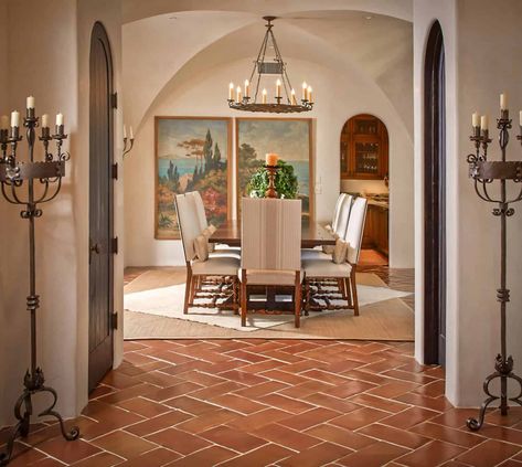 Step inside this incredibly beautiful Mediterranean style home in Texas Modern Spanish Style Homes, Spanish Style Home Interior, Modern Spanish Style, Mediterranean Dining, Mediterranean Kitchen Design, Mediterranean Dining Room, Southern Living Magazine, Mediterranean Style Home, Wood Interior Design