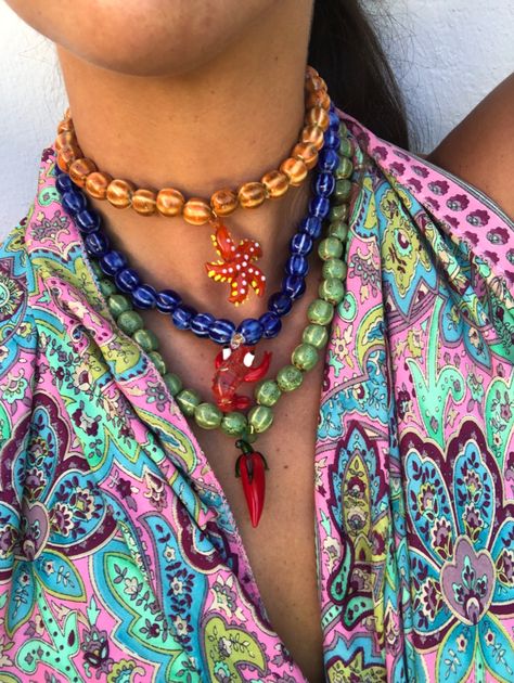 Jewelry Necklaces Aesthetic, Summer Jewelry Diy, Smallbusiness Aesthetic, Necklaces Aesthetic, Dope Jewelry Accessories, Summer Europe, Diy Jewelry Necklace, Candy Jewelry, Beaded Jewelry Designs