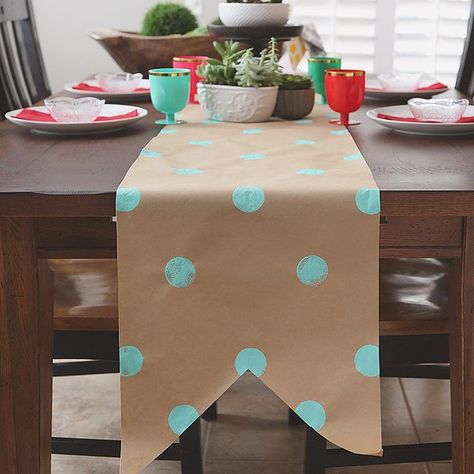 Sewing Table Repurpose, Diy Sewing Table, Paper Table Runner, Table Runner Diy, Inexpensive Decor, Polka Dot Party, Paper Table, Baby Shower Table, Birthday Table