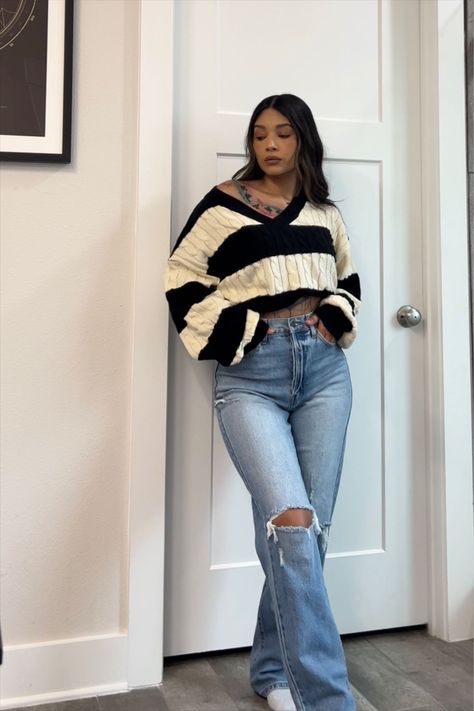 Vee_Mendoza on LTK 25 Year Old Fashion Outfits, Vee Mendoza, City Day Outfit, Boyfriend Jeans Outfit, Jeans Outfit Fall, Mommy Outfits, Everyday Casual Outfits, Stylish Work Attire, City Outfits