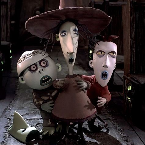 Lock Shock And Barrel Matching Pfp, Lock Shock And Barrel Pfp, Tim Burton Halloween Aesthetic, Geoff Rickly Thursday, The Nightmare Before Christmas Aesthetic, Nightmare Before Christmas Icons, Tim Burton Core, Nightmare Before Christmas Pfp, Tim Burton Pfp