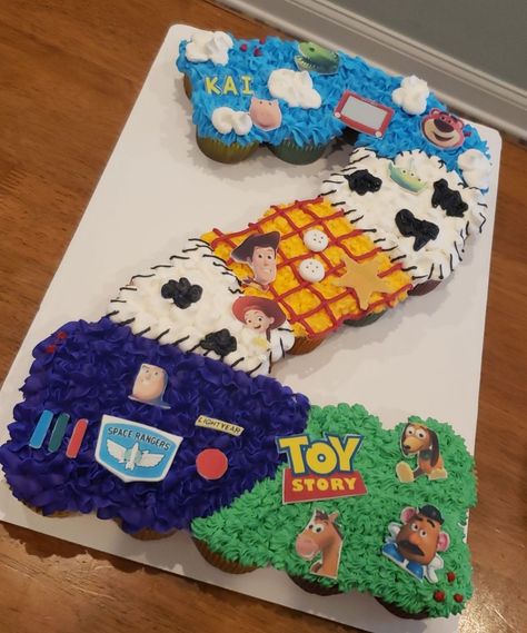 Toy Story Cake With Cupcakes, Pull Apart Cupcake Cake Toy Story, 2 Infinity And Beyond Cupcakes, 2 Infinity And Beyond Birthday Cupcakes, Toy Story Cupcake Ideas 2nd Birthday, Toy Story 3 Birthday Cake, Toy Story 2 Cake, 2 Infinity And Beyond Birthday Party Cake, Toy Story Themed Cupcakes