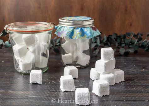 Easy Toilet Bombs to Freshen Your Bathroom Zero Waste Cleaning, Crafts Homemade, Clean Toilet Bowl, Bath Fizz, Homemade Bath, Cleaning Tablets, Toilet Cleaner, Diy Wreaths, Homemade Bath Products