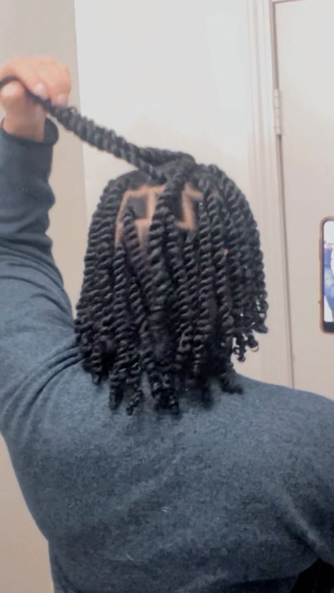 parisbrittnae on Instagram: It’s giving juicy 💯 . . . I never thought my twists would ever look this thick and juicy. I gotta give a shout out to my stylist,… Juicy Passion Twists, Juicy Twists Weave, Juicy Twists Men, Bantu Twist With Brazilian Wool, Juicy Twists, Jumbo Twist With Brazilian Wool, Brazilian Wool, Future Aesthetic, Aesthetic Hairstyles