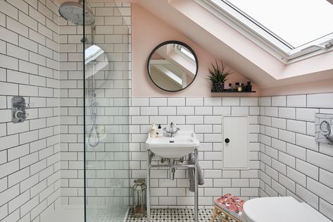 Pink And Marble Bathroom, Eaves Bathroom, Dormer Bathroom, Attic Ensuite, Loft Conversion Layout, Bungalow Loft Conversion, Loft Shower Room, Loft Bedroom Decor, Loft Bathrooms