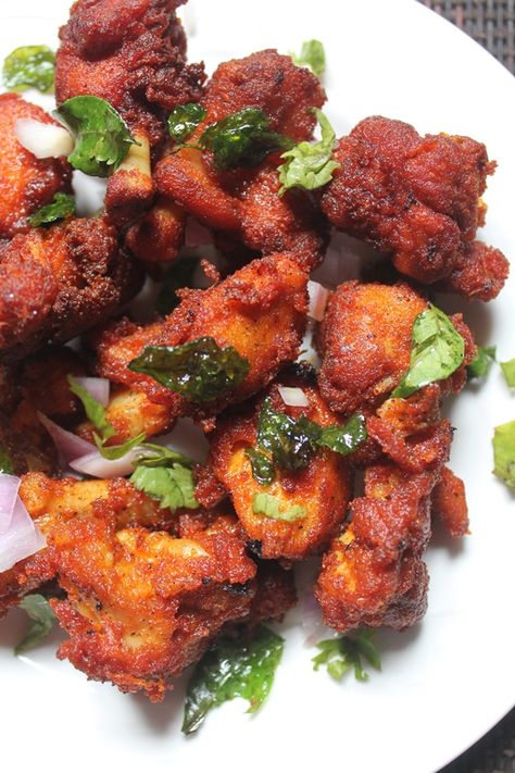 Paneer 65, Lollipop Chicken, Chicken 65 Recipe, Gobi 65, Hyderabadi Cuisine, Chicken Lollipop, Chilli Chicken Recipe, Chicken Pakora, Chicken 65