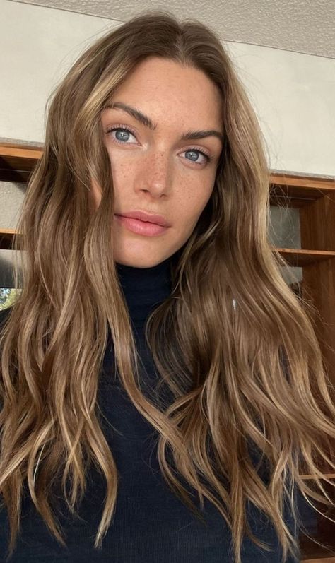 Amanda Batula Hair, Soft Autumn Hair, Fall Haircut, Caramel Blonde Hair, Reverse Balayage, Rambut Brunette, Copper Blonde, Brown Hair Inspo, Bronde Hair