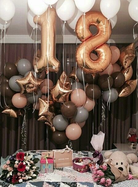 Pinterest//@Rolody                                                                                                                                                                                 More 17 Doğum Günü, 18th Party Ideas, 17. Geburtstag, 18th Birthday Decorations, Birthday Party Outfit, Eighteenth Birthday, Birthday Goals, 18th Birthday Cake, 18th Birthday Party