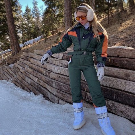 Retro Ski Outfit, Vintage Ski Outfit, Vintage Skiing Aesthetic, Snow Suit Womens, Ski Suits For Women, Womens Ski Outfits, Ski Outfit For Women, Winter Vacation Outfits, Ski Trip Outfit