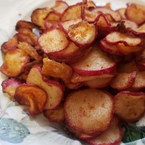 Air Fried Radishes, Roasted Radishes Air Fryer, Airfryer Radishes, Air Fryer Radish Chips, Radish Chips Air Fryer, Air Fryer Radishes, Metabolic Research Center, Radish Chips, Cauliflower Vegetable