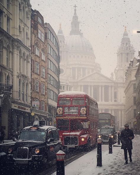 Carly Core, London Wallpaper, England Aesthetic, London Vibes, London Dreams, Fav Place, Decker Bus, Beautiful London, London Aesthetic