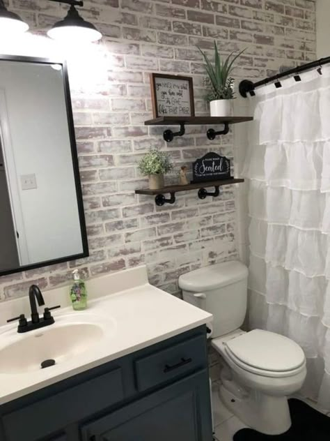 Brick Bathroom, Small Bathroom Wallpaper, Bathroom Accent Wall, Faux Brick Walls, Backyard Oasis Ideas, Bathroom Farmhouse Style, Towel Decor, Ideas Hogar, Gorgeous Bathroom