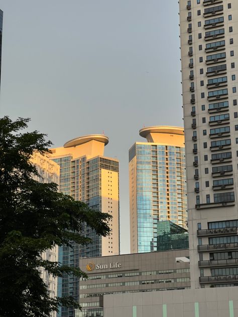 morning strolls in the city #bgc #cityaesthetic #citylife #walk Morning City Aesthetic, Bgc Aesthetic, City Morning, Building Aesthetic, City Background, Morning Sky, Morning View, New Photo Download, Cozy Room Decor