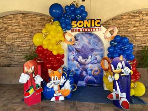 Sonic Backdrop Ideas, Sonic Birthday Party Decorations, Sonic Party Ideas Decoration, Sonic Balloons, Sonic Theme Birthday Party, Sonic Backdrop, Sonic Birthday Party Ideas, Sonic The Hedgehog Birthday Party, Sonic Birthday Party