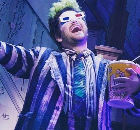 Beetlejuice Pfp Cartoon, Beetlejuice Icon, Alex Brightman Beetlejuice, Beetlejuice Alex Brightman, Beetlejuice Musical Aesthetic, Beetlejuice Pfp, Beetlejuice Pfp Musical, Beetlejuice Musical, Beetlejuice Musical Icons