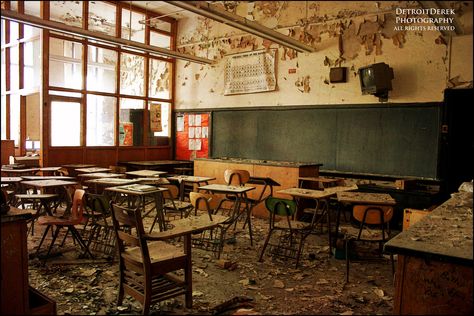 I Don't FEEL Tardy... | by DetroitDerek Photography ( ALL RIGHTS RESERVED ) Zombie School, Teacher Looks, Detroit History, Old Abandoned Buildings, Apocalypse Aesthetic, Practical Lighting, Urban Exploration, Abandoned Buildings, Pretty Places