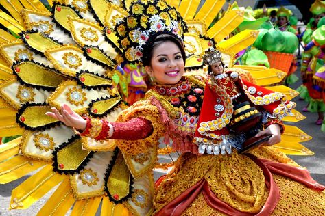 Sinulog Festival Viva Señor Santo Niño Sinulog Festival Costume Diy, Sinulog Festival Costume Drawing, Sinulog Festival Art, Dinagyang Festival, Philippine Festivals, Masskara Festival, Sinulog Festival, Easter Prayers, Filipino Art