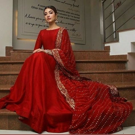 Pakistani Party Wear Dresses, Heavy Dupatta, Party Wear Dress, Pakistani Party Wear, Pakistani Wedding Dress, Designer Anarkali, Fashion Gowns, Long Frocks, Designer Wedding Gowns