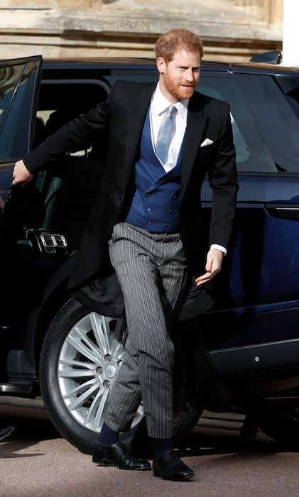 Prince Harry looked dapper, as ever, in his morning suit with a navy blue waistcoat and pale blue tie. Royal Wedding Guests Outfits, Eugenie Wedding, Best Suits For Men, Middleton Wedding, Jack Brooksbank, Kate Middleton Wedding, Prins Harry, Morning Dress, Morning Suits