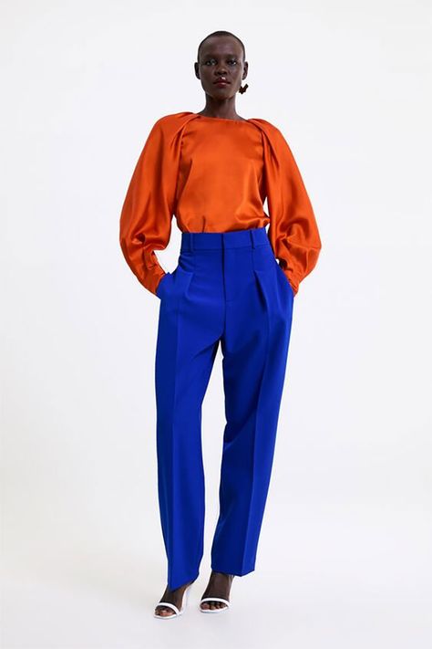 Outfit Formula: Solid Bright Pants for Cold Weather - YLF Contrast Outfit, Bright Pants, Orange Outfits, Bright Colored Outfits, Zara Trousers, Colour Combinations Fashion, Color Combos Outfit, Color Blocking Outfits, Color Combinations For Clothes