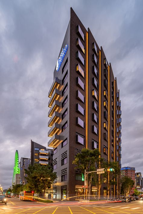 Mixed Use Hotel And Mall, Warehouse Hotel Singapore, Mumbai Skyscrapers, Led Lights Building Facade, Taipei Performing Arts Center, Hotel Indigo, Hotel Chain, Facade Lighting, Business District