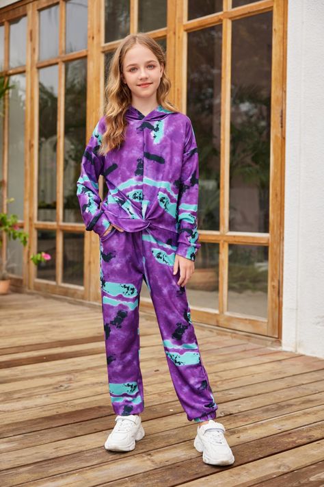 This girl's outfit is made of comfortable skin-friendly fabric. It can be worn as a set or worn separately for a more fashionable style and chic look, perfect for fall & winter wear. #girl #hoodie #tiedye #fall #sweatpant Girls Loungewear, Girl Hoodie, Tie Dye Pants, Crop Top Sweatshirt, Pant Sets, Girls Outfits, Material Girls, Long Sleeve Crop, Tie Dye Print