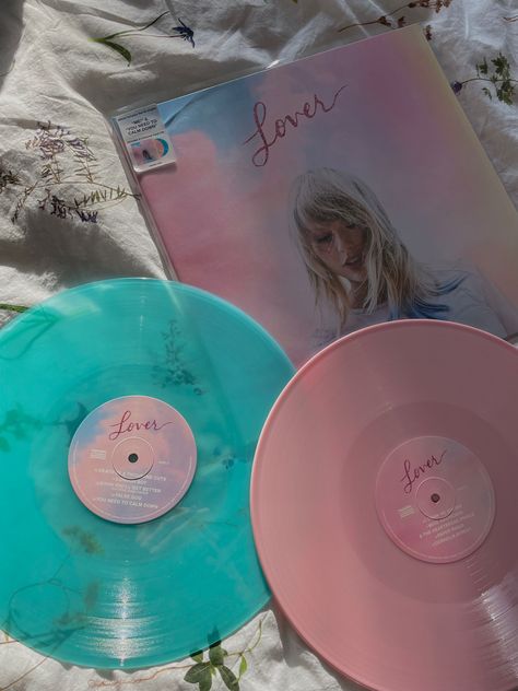 #taylorswift #vinyl #record #lovertaylor #reputation #speaknow #redtv #folklore #evermore #1989 #fearless #fearlesstaylorsversion #vinyloftheday #records Annmarie Aesthetic, Pretty Vinyl Records, Taylor Swift Record Aesthetic, Reputation Record, Lover Live From Paris Vinyl, Cool Vinyl Records, Lover Vynil, Lover Vinyl Aesthetic, Taylor Swift Aesthetic Vinyl