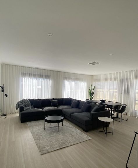 Sheer Curtains Living Room Apartments, Black Cloud Couch, Modern Style Living Room Decor, Black Couch Living Room, Black Sofa Living Room, Black Couch, Curtains Living Room Modern, Black Living Room Decor, Home Decor Black