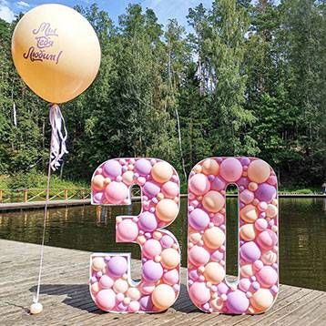 By a Pro: 100+ 30th Birthday Party Ideas by a Professional Event Planner Letters With Balloons, Babyshower Sign, Creative Birthday Party Ideas, Birthday Photo Backdrop, Mosaic Letters, Balloons Number, Balloons Flowers, Balloon Numbers, Giant Letters