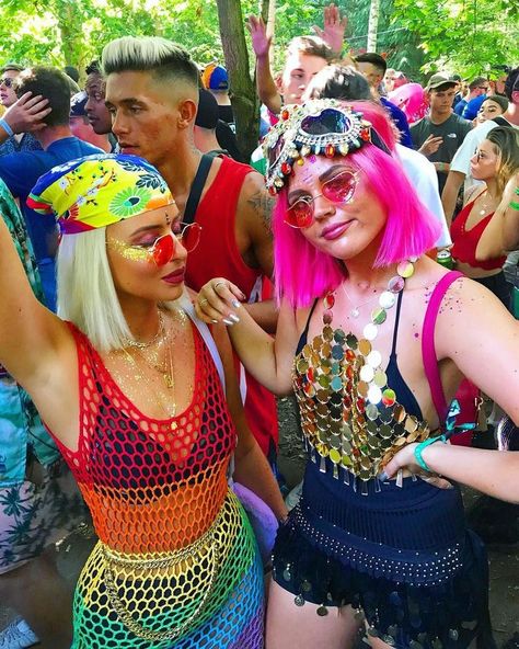 Rave Theme Party Outfit, Festival Themed Party Outfit, Pride Parade Ideas, Rave Party Outfit, Rave Outfits Women, Pride Parade Outfit, Festival Themed Party, Edm Festival Outfit, Festival Attire