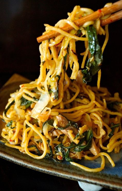 Chile spiced Chinese Noodles by cookingonweekends #Noodles #Chinese Chinese Noodle Recipes, Longevity Noodles, Noodles With Chicken, Weekend Recipes, Chips Salsa, Healthy Greens, Hearty Comfort Food, Chinese Noodles, Weekend Meals