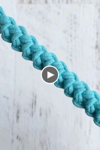 Romanian cord quick tutorial Knit Throw Blanket Pattern, Crochet I Cord, Lidia Crochet Tricot, Arm Knitting Yarn, Arm Knitting Blanket, Crochet Cord, Beginner Knitting Projects, Scarf Knitting, Crochet Stitches Video