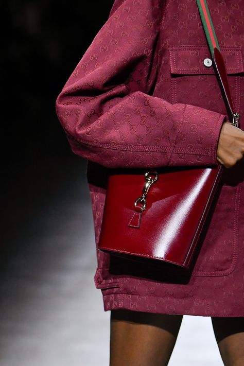 Gucci Runway, Micro Miniskirt, Gucci Spring, Oversized Clutch, Hoodie Logo, Clean Slate, Purple Skirt, Summer 24, Bag Trends