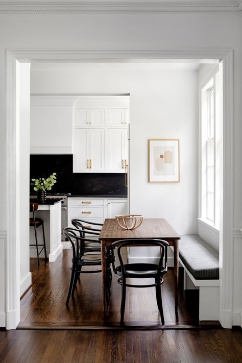 Transitional Dining Room, Cozy Breakfast Nook, Bentwood Chairs, Kitchen Nook, Plywood Furniture, Dining Table Black, Dining Nook, Oak Dining Table, Best Dining