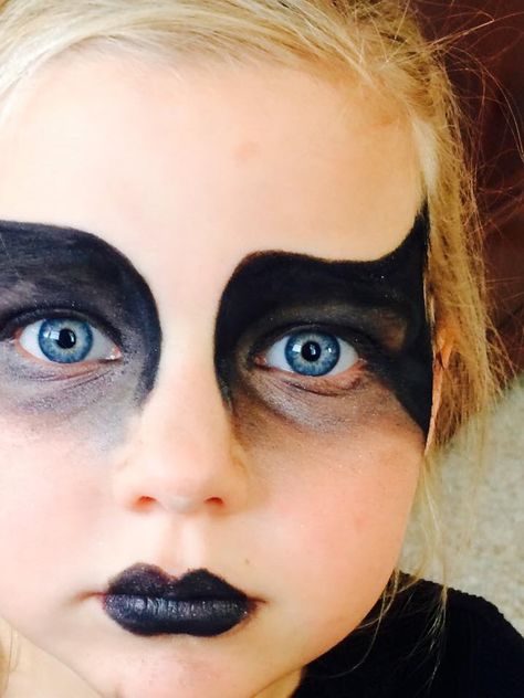 Scary Bat Makeup, Bat Make Up For Kids, Bat Costume Makeup Kids, Bat Halloween Makeup Kids, Kids Bat Makeup Halloween, Bat Costume Face Paint, Halloween Bat Face Paint, Kids Bat Makeup, Bat Face Paint Kids