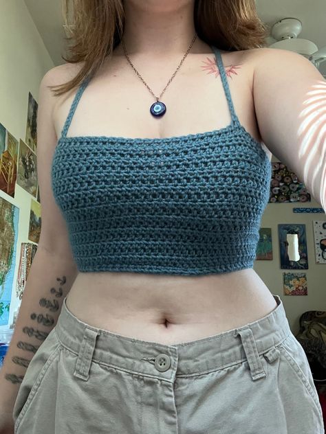 Crochet Crop Top Outfit Ideas, Crotchet Crop Tops Designs, Laces Ideas, Crocheting Patterns, Crop Top Pattern, Mode Hippie, Crochet Crop Top Pattern, Mode Crochet, Estilo Hippie