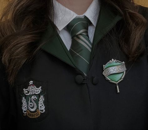 Slytherin Uniform Female, Slytherin Core, Slytherin Uniform, Slytherin Princess, Slytherin Girl, Slytherin Outfit, Slytherin Vibes, Slytherin Wallpaper, Slytherin Fashion