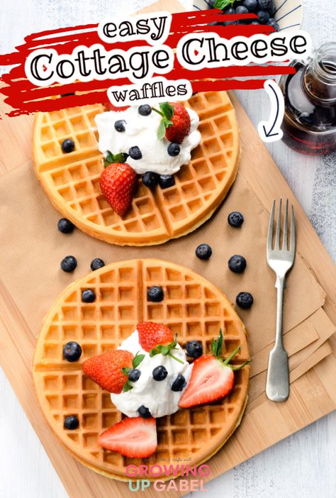 Cottage Cheese Waffles Cottage Cheese Waffle Recipe, Cottage Cheese Waffles, Dinner Waffles, Cheese Waffles, Packed Breakfast, Waffle Ingredients, Savory Waffles, Waffle Bar, Protein Waffles