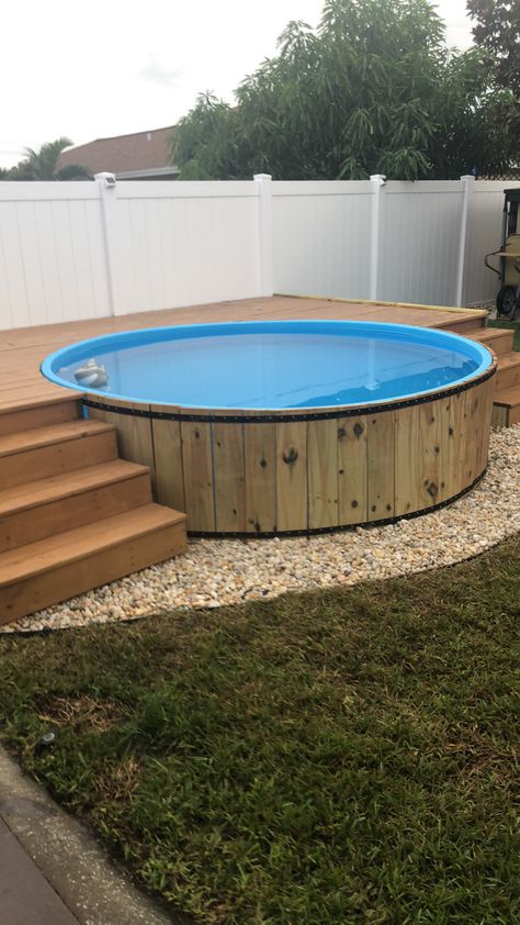 Piscina Pallet, Stock Pool, Stock Pools, Stock Tank Pool Diy, Deck Piscina, Cheap Pool, Best Above Ground Pool, Diy Swimming Pool, Round Pool