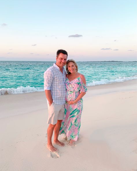 Bahamas Babymoon, Babymoon Packing List, Beach Babymoon, Bahamas Outfit, Bringing Up Bebe, Freeport Bahamas, Were Pregnant, 6 Months Pregnant, Hotel Riu