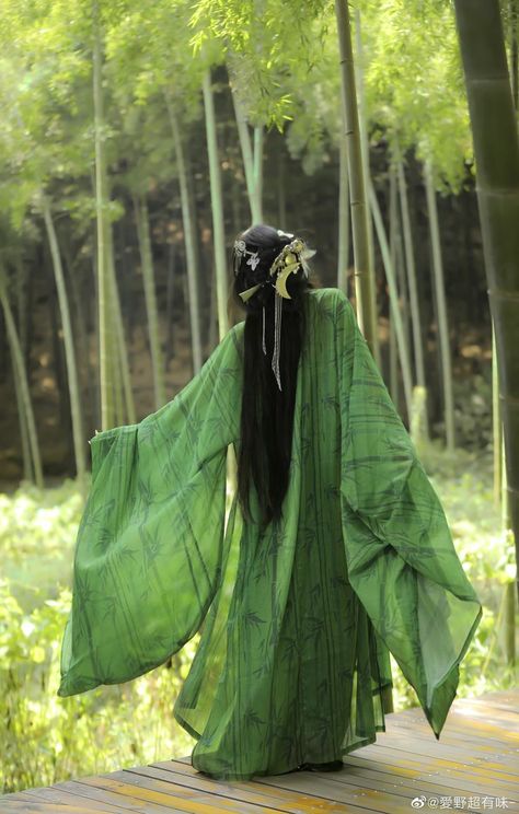 Green Hanfu, Hanfu Aesthetic, Ancient China Aesthetic, Ancient China Clothing, China Aesthetic, Chinese Fancy Dress, Hanfu Girl, Chinese Aesthetic, Royalty Aesthetic