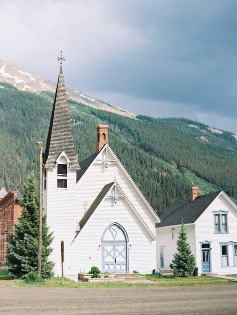 Intimate & heartfelt mountain wedding with a guestlist of four! | Colorado Wedding Silverton Colorado Wedding, Grace Kelly Dresses, Traveling America, Silverton Colorado, Little White Chapel, Colorado Mountain Wedding, Wedding Colorado, Mountain Wedding Colorado, Colorado Wedding Venues