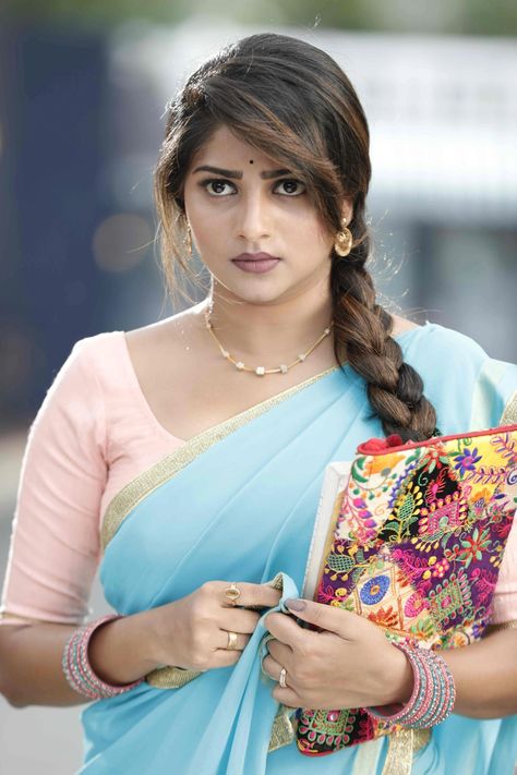 Rachitha Ram, Rachita Ram, Beautiful Eyes Images, Bollywood Girls, Actress Pics, Indian Beauty Saree, India Beauty, Actress Photos, Cute Woman