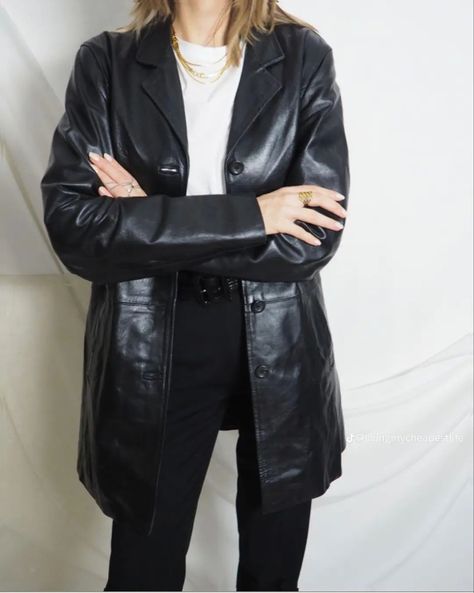 Leather 90s Jacket, Vintage Leather Blazer, 90s Leather Jacket Outfit, Vintage Leather Jacket Outfits, Long Leather Jacket Outfit, Leather Coat Outfit, 90s Leather Jacket, Fall Leather Jacket, Vintage Leather Coat