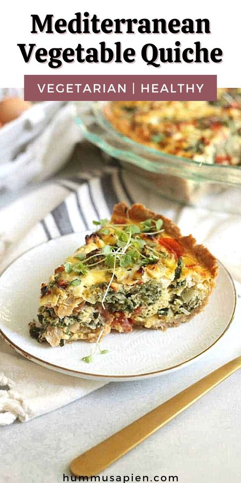 Packed with veggies, tangy feta, and fluffy eggs, this delicious vegetarian quiche recipe is a wholesome meal! It's a great meal prep recipe for breakfast or lunch with lots of protein, veggies, and flavor. Quiche Easy, Vegetarian Quiche Recipes, Vegetarian Quiche, Veggie Quiche, Healthy Breakfast On The Go, Vegetable Quiche, Breakfast Quiche Recipes, Healthy Plant Based Recipes, Holiday Morning